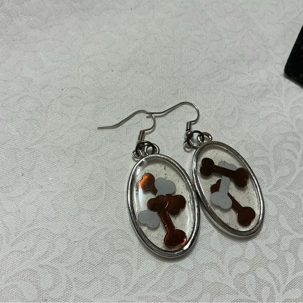 Silvertone Seting Dog Bones Pierced Earrings